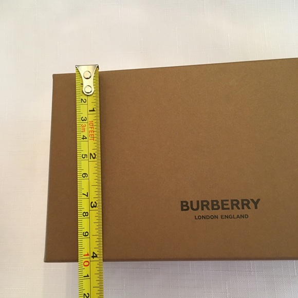 COPY - Burberry Box Bundle - 3 Boxes - 1 LG & 2 SM - Picture 6 of 10